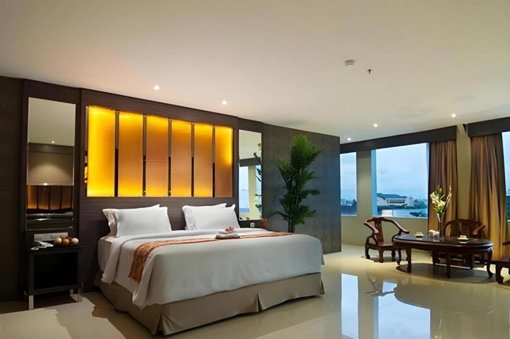 Aria Barito Hotel Банджермасин Екстериор снимка