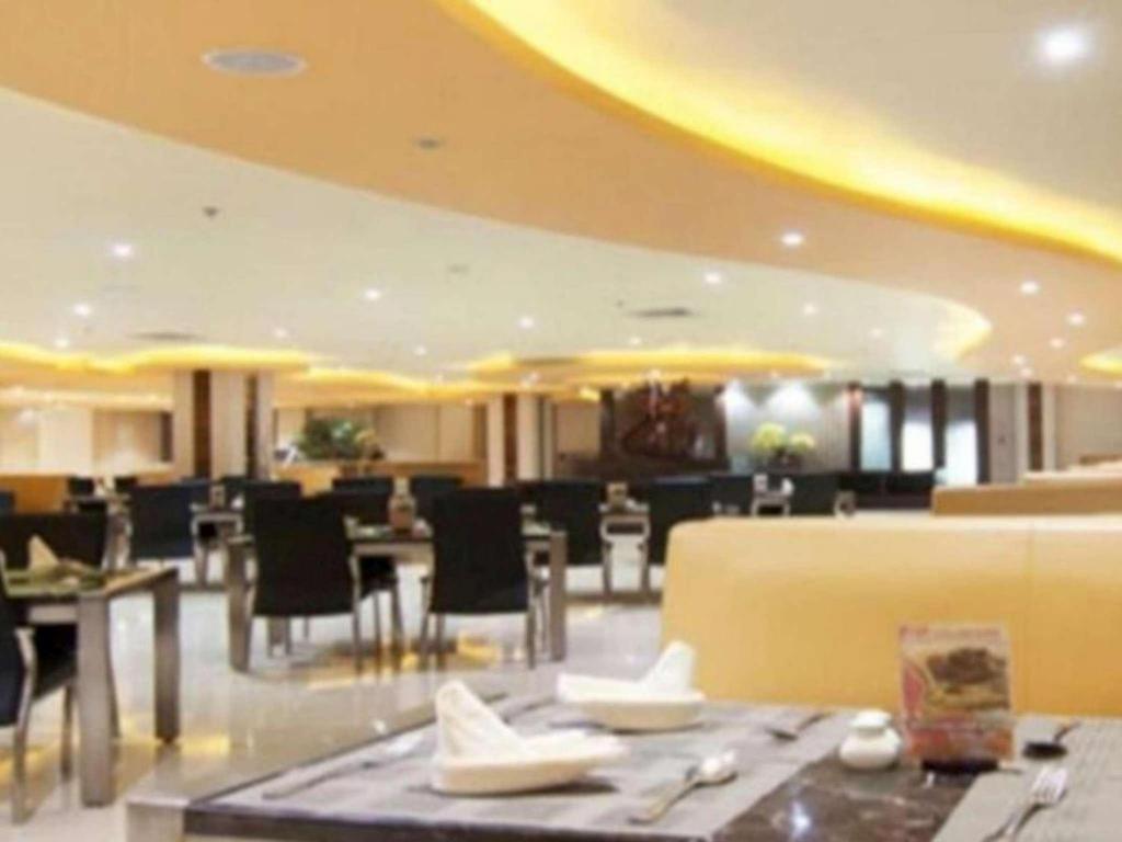 Aria Barito Hotel Банджермасин Екстериор снимка