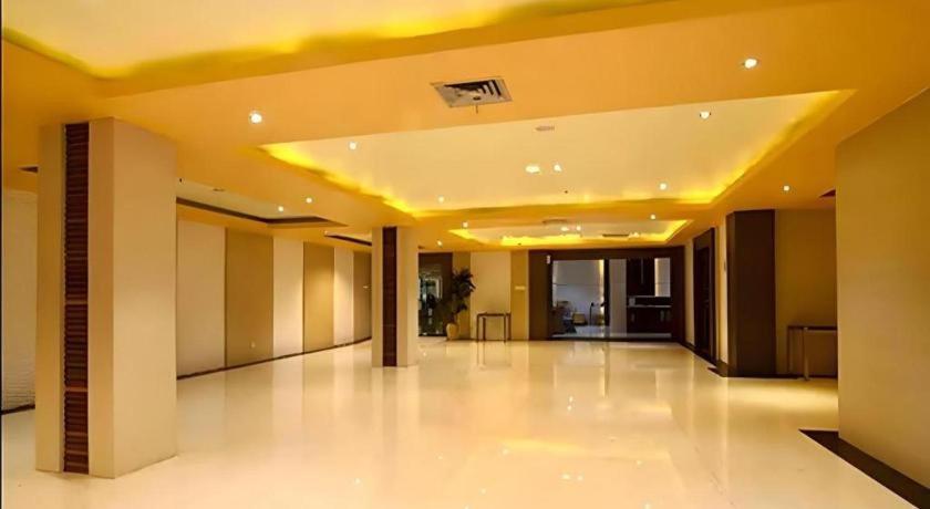 Aria Barito Hotel Банджермасин Екстериор снимка