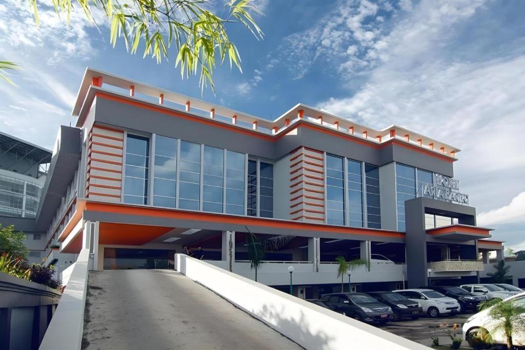Aria Barito Hotel Банджермасин Екстериор снимка