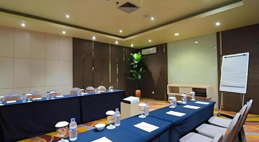 Aria Barito Hotel Банджермасин Екстериор снимка